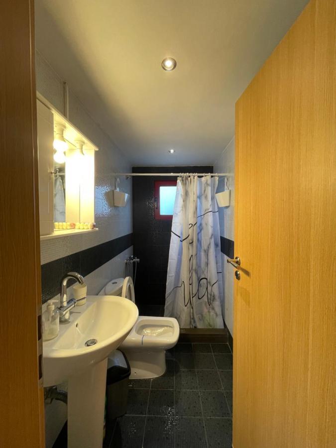 Country Lux Apartment Near Airport Markópoulon Eksteriør bilde